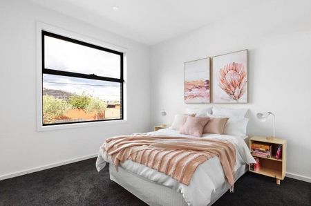 Share Accommodation - Utilities Included! - Photo 2