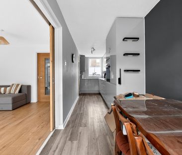 Garratt Lane, London, SW18 4SL - Photo 1