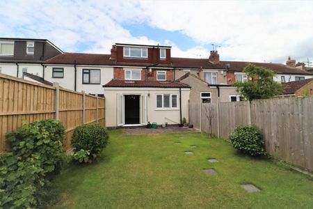 Westhill Road, Coventry - Photo 2