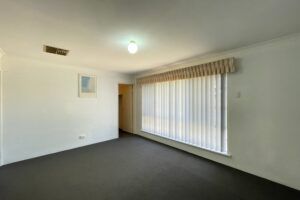 Quiet Winthrop cul-de-sac – perfect family home - Photo 2