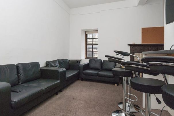 6 bedroom flat share to rent - Photo 1