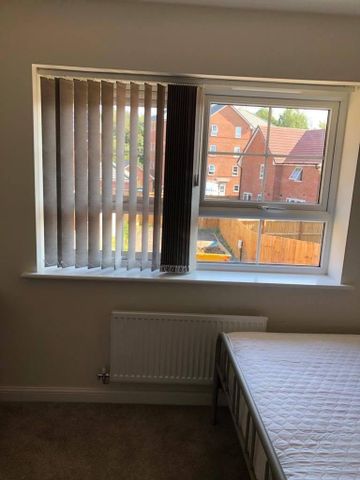 2 bedroom semi-detached house to rent - Photo 4