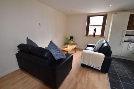 4 bed Apartment Lion Works - City Campus - Photo 4