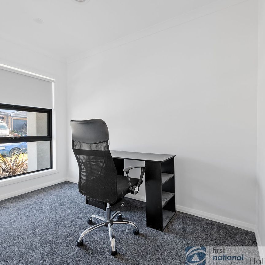 44 Scenery Drive, Clyde North - Photo 1