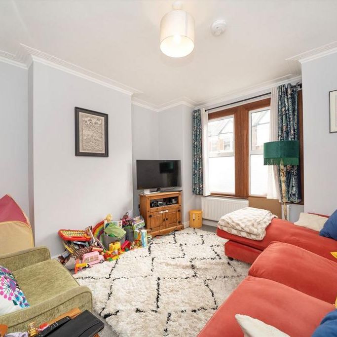 4 bedroom terraced house to rent - Photo 1