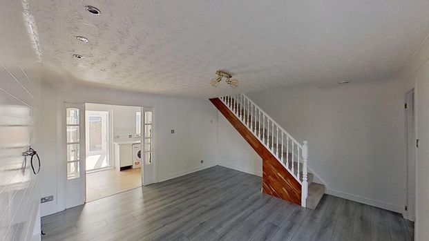 2 bedroom terraced house to rent - Photo 1