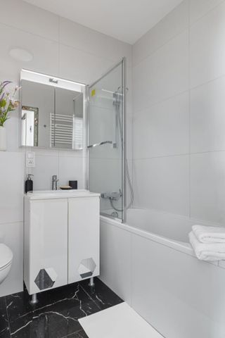 Przestronna kawalerka w prestiżowym budynku 31.71 m² - Фото 3