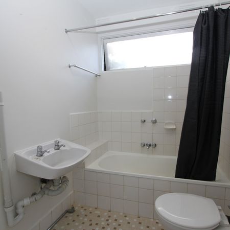 Thinking of selling? Contact our agent - Photo 4