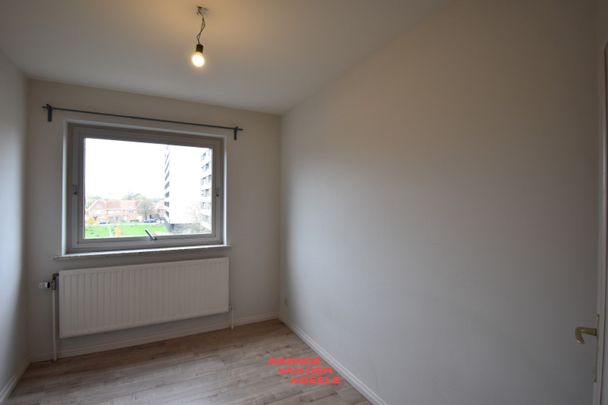 Ruim 3-slaapkamer appartement net buiten Brugge - Foto 1