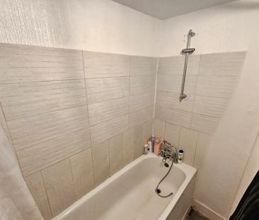 2 Bed Maisonette, Grove Green Road, E11 - Photo 1