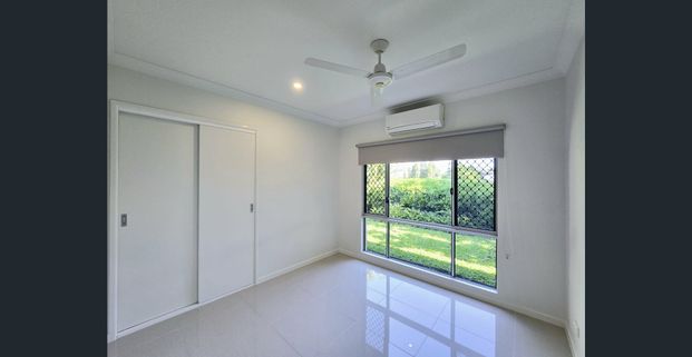 ROOM FOR EVERYONE!!! - Photo 1