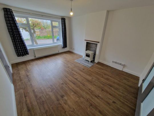 3 bedroom end of terrace house to rent - Photo 1