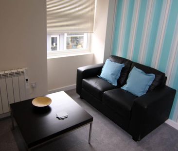 Apartment 2 (Gwyrddlas), 121 High Street - Photo 1