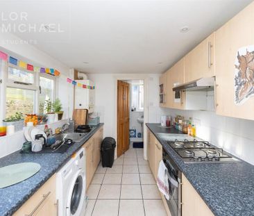 4 bedroom terraced house to rent - Photo 3