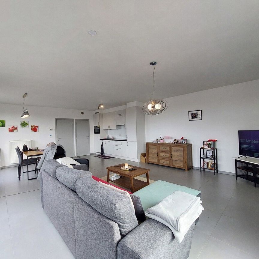 Appartement te huur - Photo 1