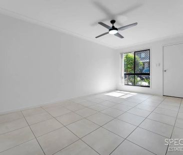 “Tidy modern home in convenient location” - Photo 2