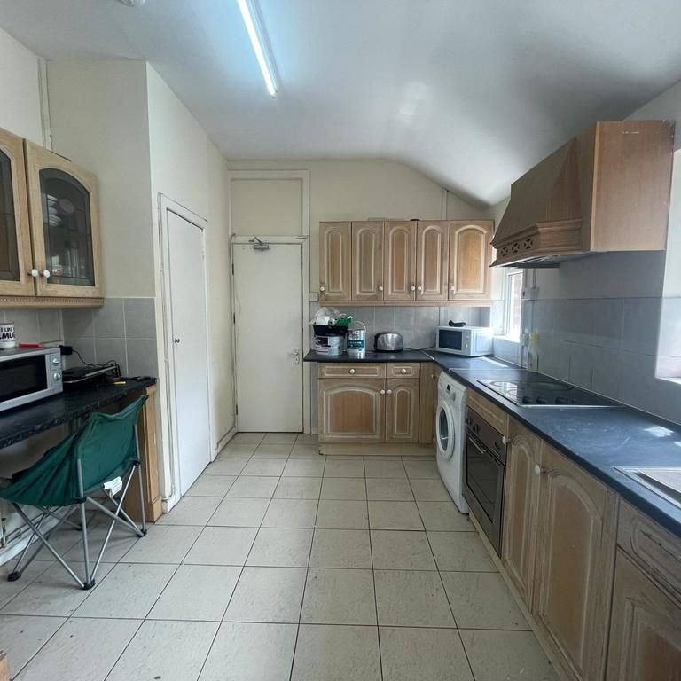 Flat share to rent - Photo 1