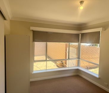 Coastal Living Made Easy – Walk to Scarborough Beach - Photo 5