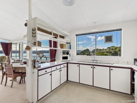 196 Barnard St, Wadestown - Photo 4