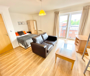 4 bedroom flat to rent - Photo 1