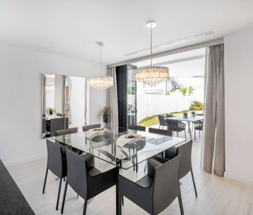 Luxury Villa for rent in San Pedro de Alcántara, Andalusia - Photo 3