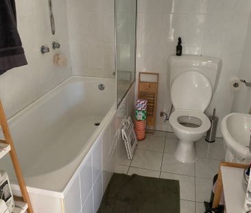 Edge Hill Loft Apartment – Fully Furnished | 2 Levels - Photo 5