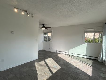 #109 – 240 Mahon Avenue, North Vancouver, Bc V7m 3h4 - Photo 5