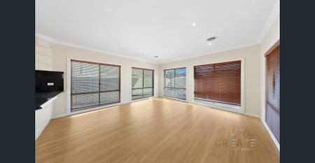 SPACIOUS $ STYLISH 4-BEDROOM FAMILY HOME IN A PRIME CAIRNLEA LOCATION - Photo 2