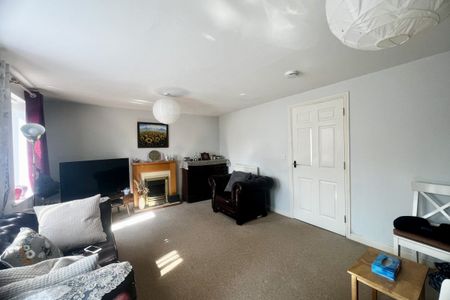 Staniland Court - Photo 2