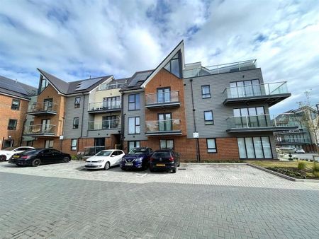 2 bedroom apartment to rent - Photo 2