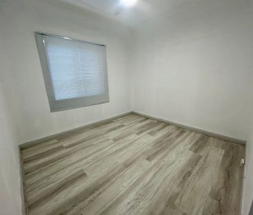 4 BEDROOM FAMILY HOME - Photo 1