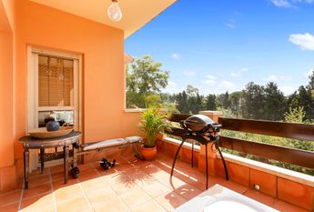 Spacious 4 bed penthouse, furnished and equipped in Marbella, near the Dunes of Artola and Cabopino
