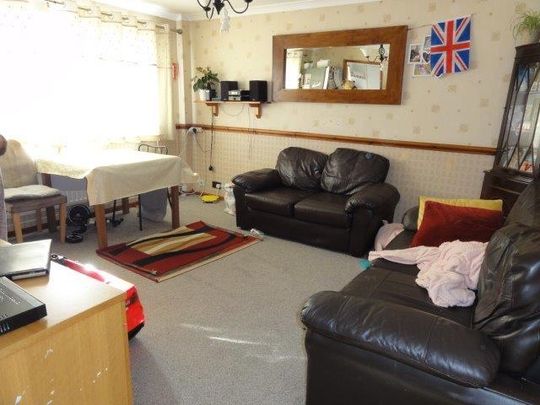 2 bedroom maisonette to rent - Photo 1
