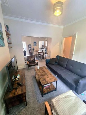 Polygon Avenue, Ardwick, M13 - Photo 1