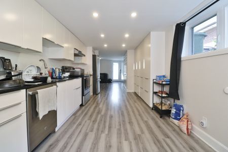 2465 Chasseur Ave #C - Photo 2