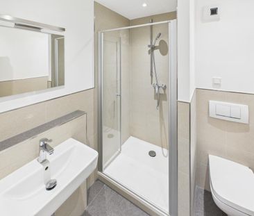 Moderne 1-Zimmer-Wohnung mit Einbauküche und Terrasse - Photo 2