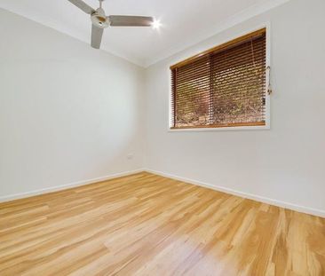 CHARMING FOUR BEDROOM HOME WITH ENTERTAINING AREA - Photo 6