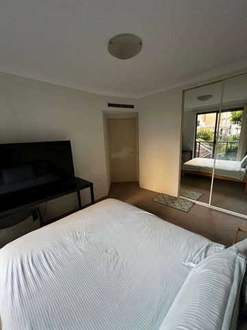 North Sydney - Photo 2