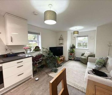 Newbury, Berkshire, RG14 - Photo 1