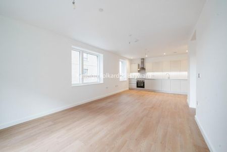 3 bedroom flat to rent - Photo 4