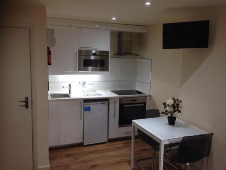 Studio to rent - Photo 3