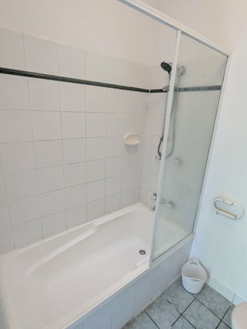 SPACI OUS TOWNHOUSE!!!! - Photo 2