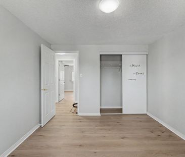 For Lease - 24 Dunsmore Lane, Barrie, Ontario - Photo 2