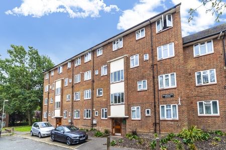 5 Bed Flat, Wharncliffe House, SW15 - Photo 5