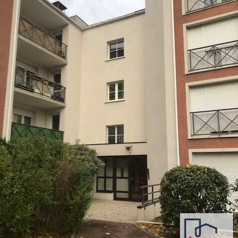 Location appartement 4 pièces 77.12 m² à Courcouronnes (91080) - Photo 1