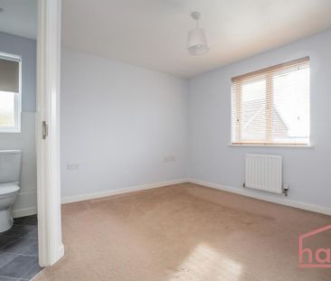 3 bedroom semi-detached house to rent - Photo 2