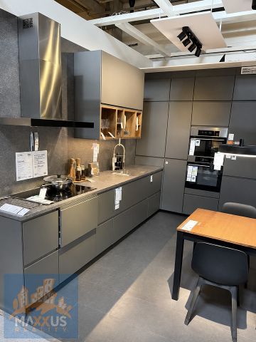 Pronájem bytu 6+kk 142 m² - Fotografie 2
