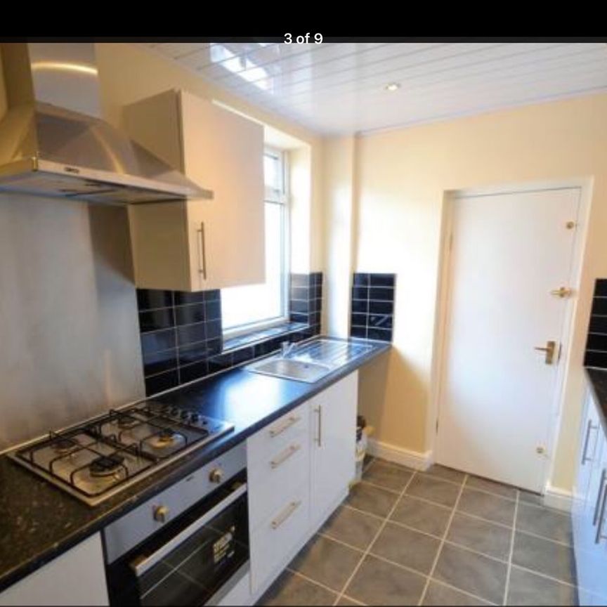 Room in a Shared House, Fairfield Street, M6 - Photo 1