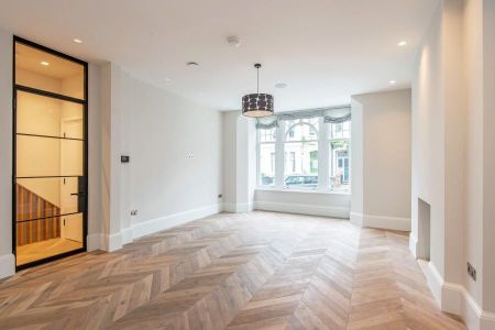 3 bedroom apartment to rent - Photo 2