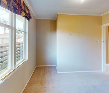 Awapuni - 5 bedrooms - Photo 6